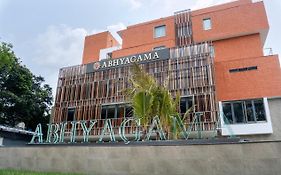 Abhyagama Hotel
